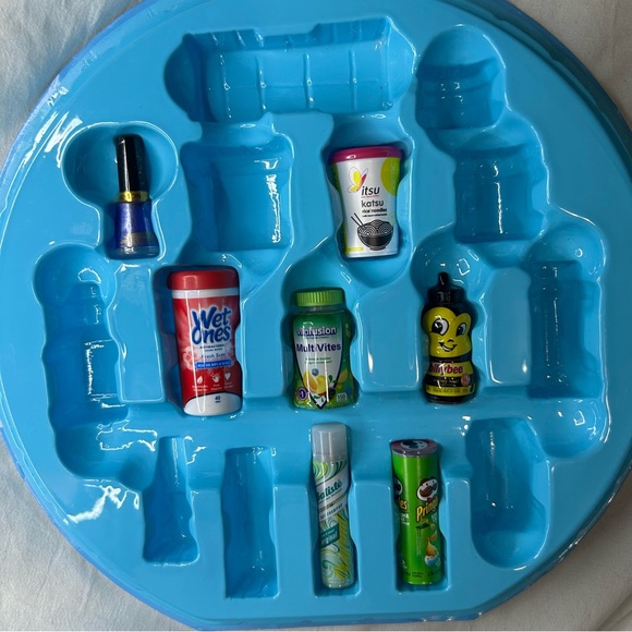 Zuru Mini Brands Series 4 Collector Case with 13 Minis Bundle - Picture 4 of 5